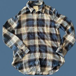 ✨ *BOGO* American Eagle women’s flannel *BOGO* ✨